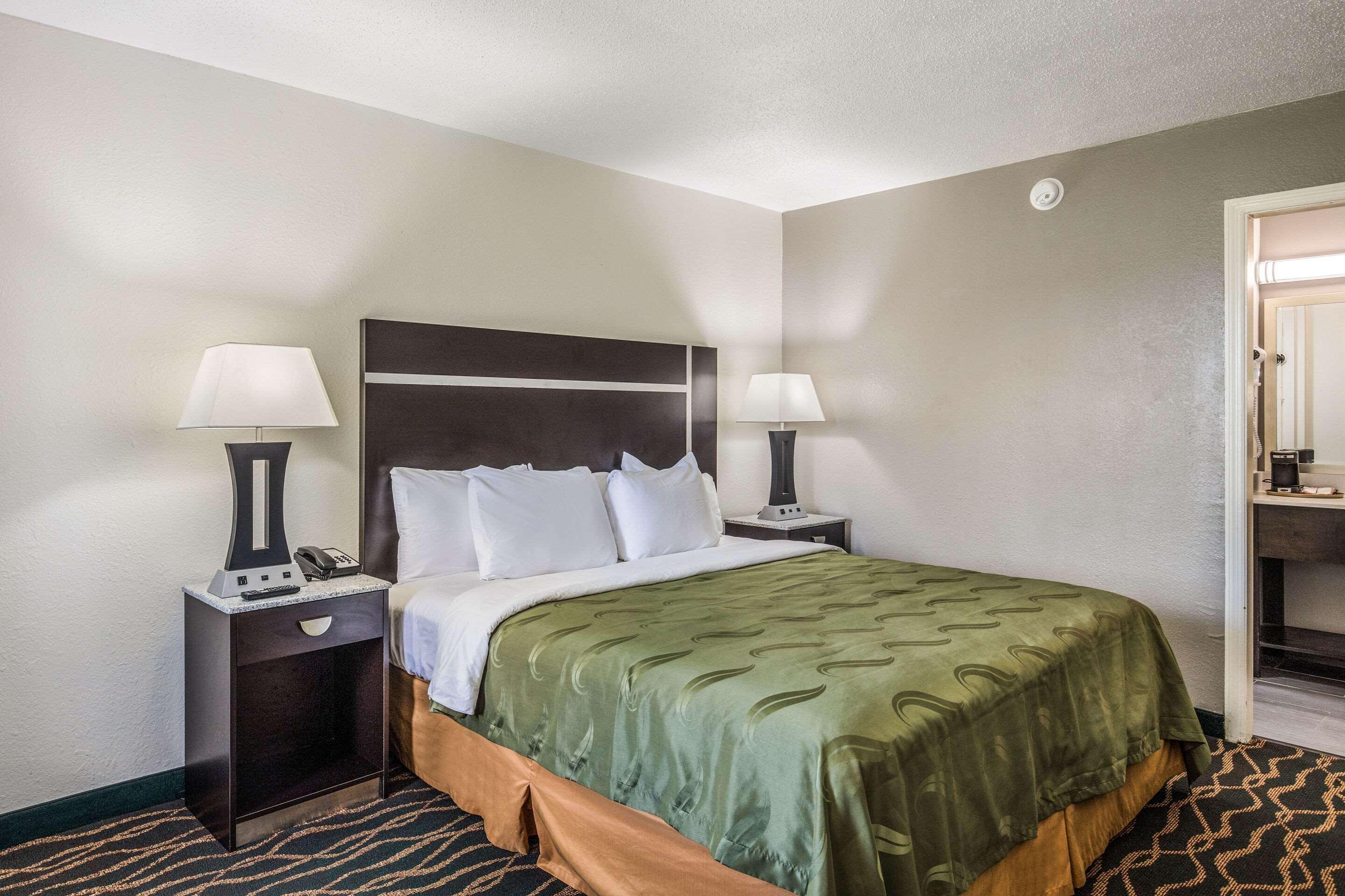 Quality Inn & Suites Conference Center Томасвилл Экстерьер фото