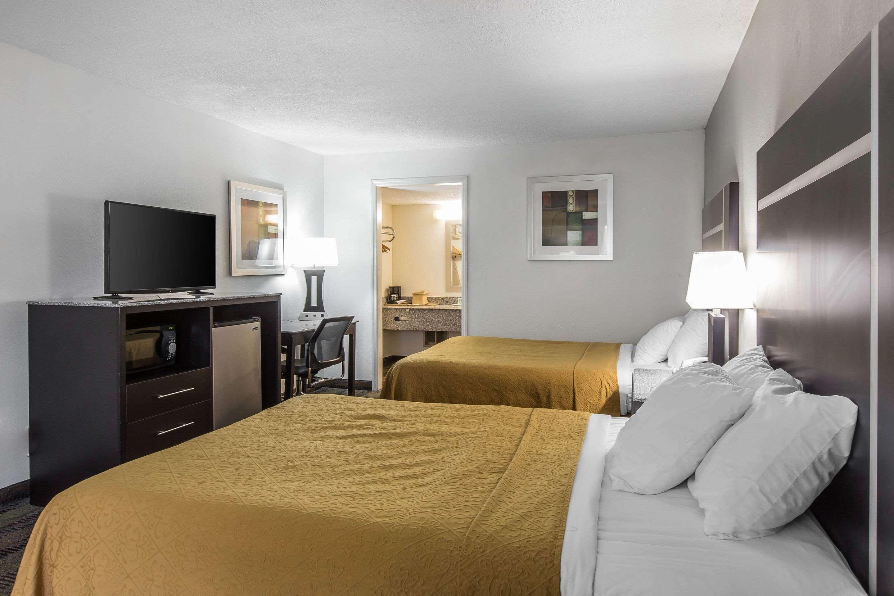 Quality Inn & Suites Conference Center Томасвилл Экстерьер фото