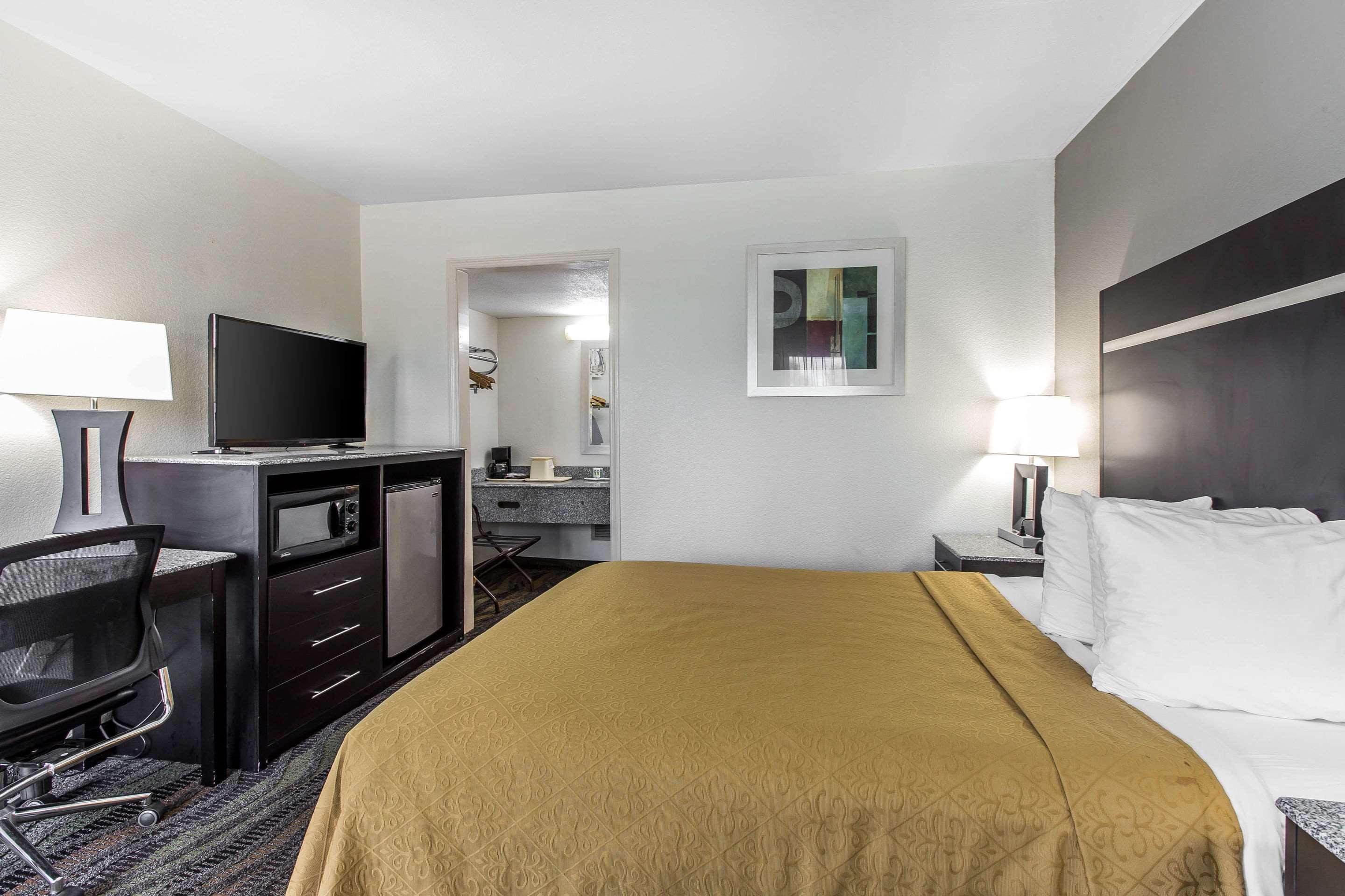 Quality Inn & Suites Conference Center Томасвилл Экстерьер фото