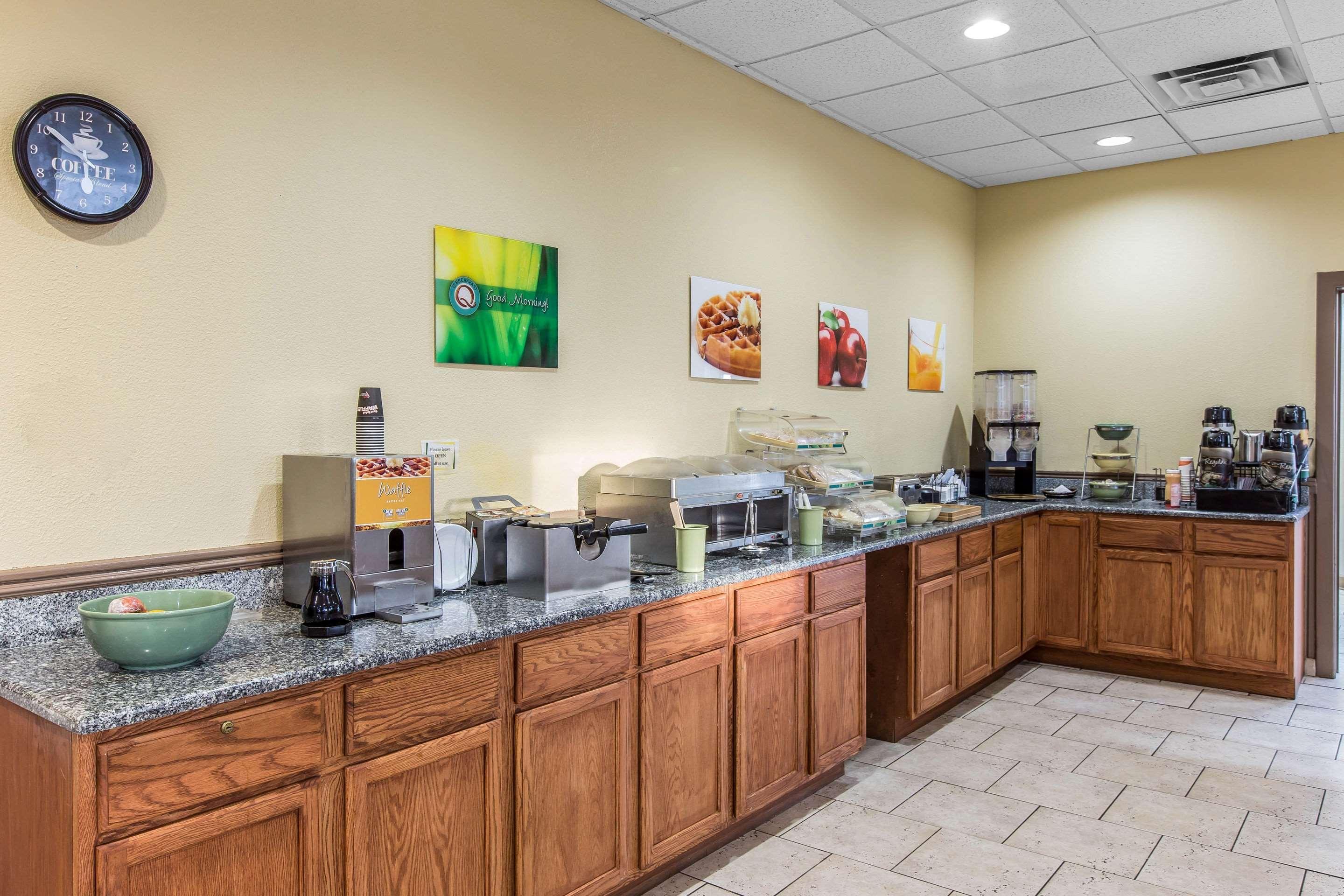 Quality Inn & Suites Conference Center Томасвилл Экстерьер фото