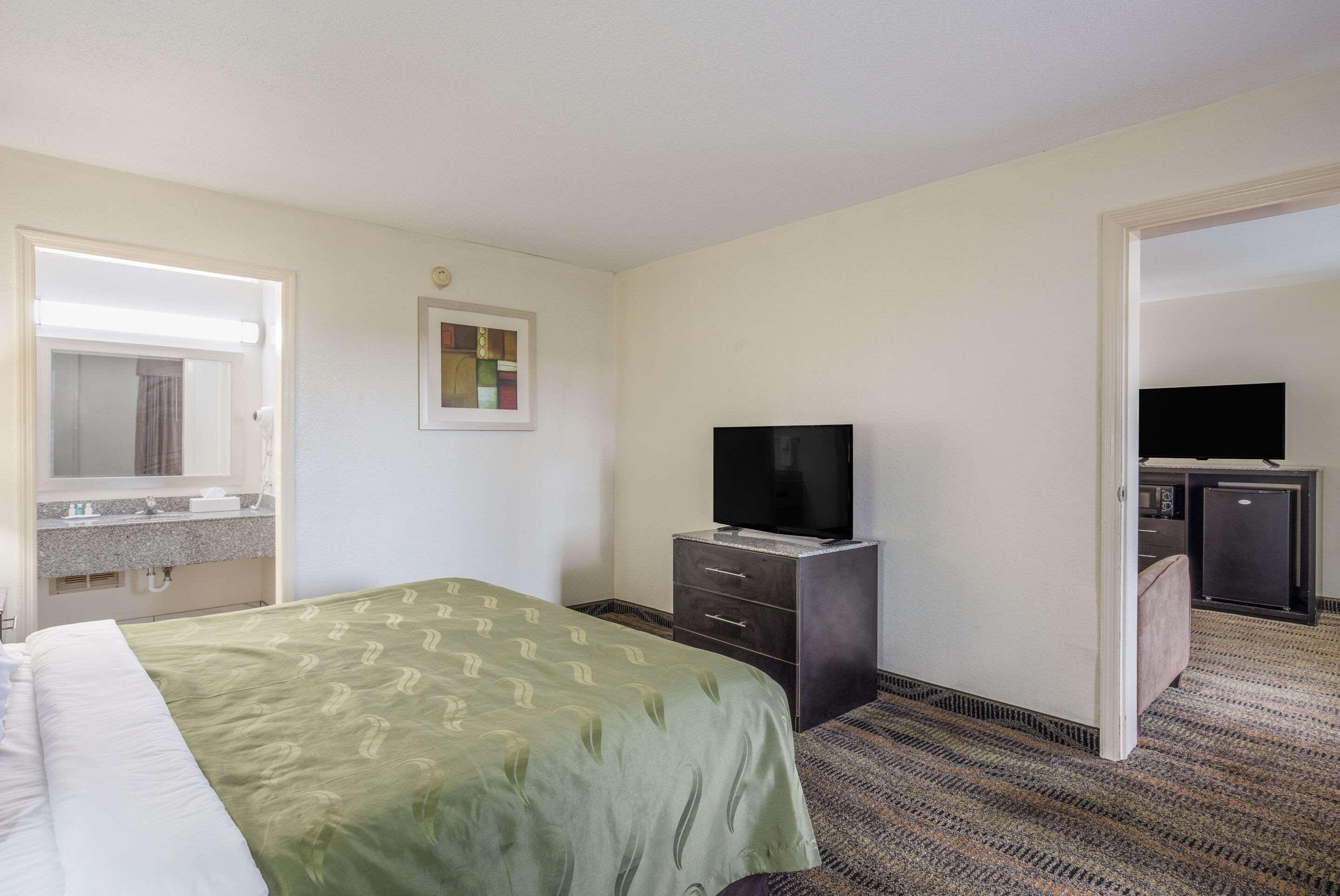 Quality Inn & Suites Conference Center Томасвилл Экстерьер фото