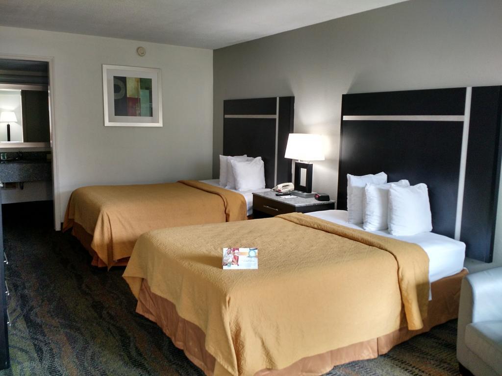 Quality Inn & Suites Conference Center Томасвилл Экстерьер фото